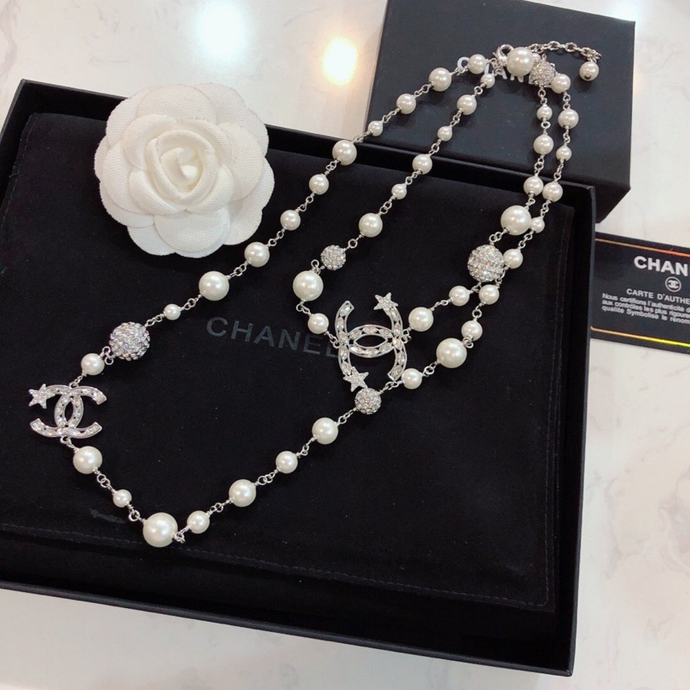 Chanel long pearl necklace